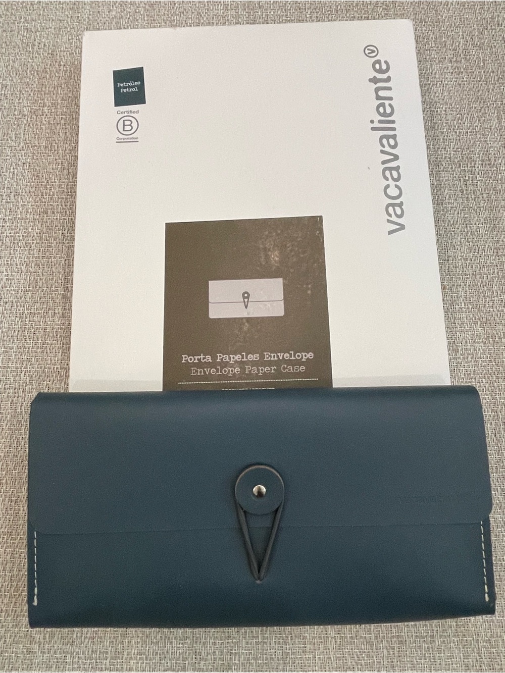 vacavaliente Envelope Paper Case - Dark Teal Leather Wallet - NEW